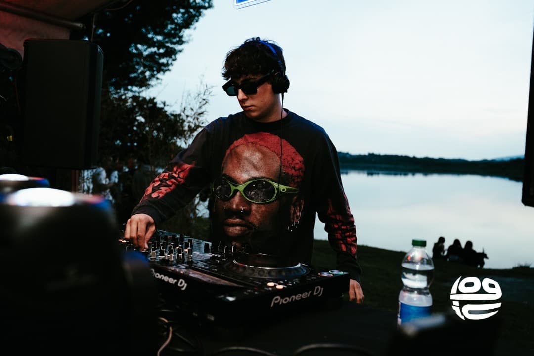 Aire — DJ al tramonto